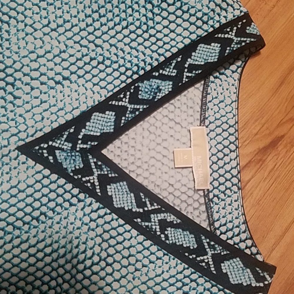 Tunic - Picture 2 of 7
